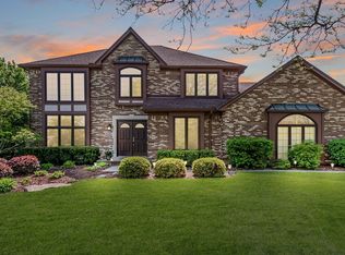 39259 Heatherbrook Dr, Farmington Hills, MI 48331