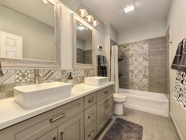 2925 Mahaska Way — Photo 13