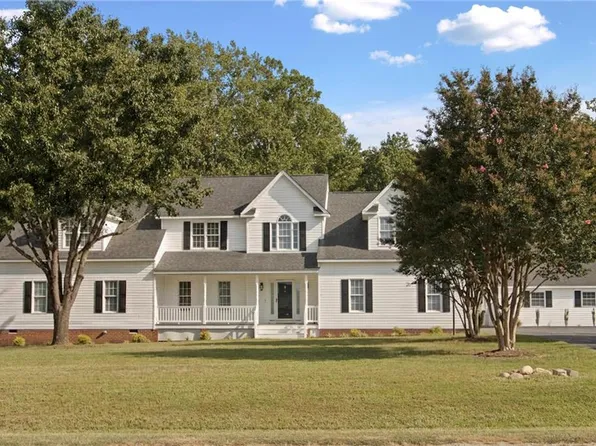 1929 Retreat Dr, Mechanicsville, VA 23111