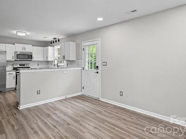 3320 Whitebridge Ln — Photo 15