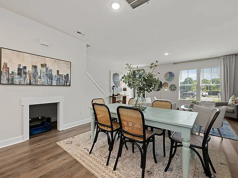 Blu South Dining Area