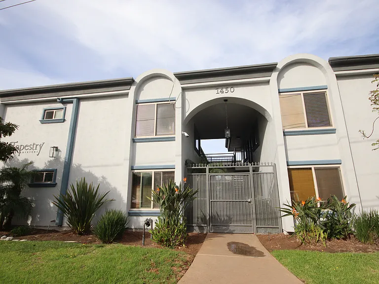 1450 Iris Ave #11 — Photo 1