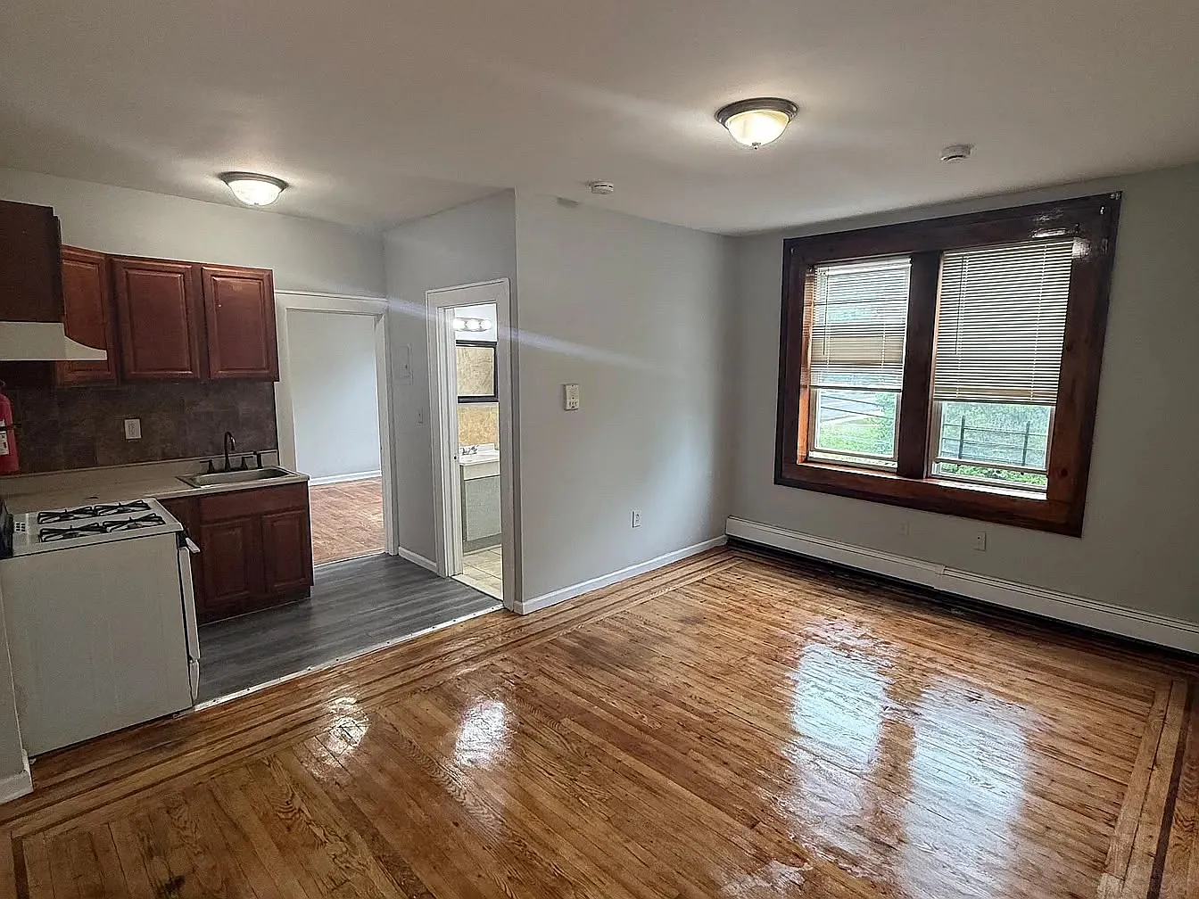 1 bed, $1,600 — Photo 1