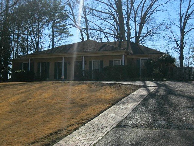 1st image of 8401 Rembrook Dr