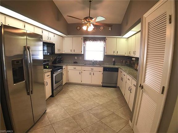 2nd image of 1032 SE 5th Ter