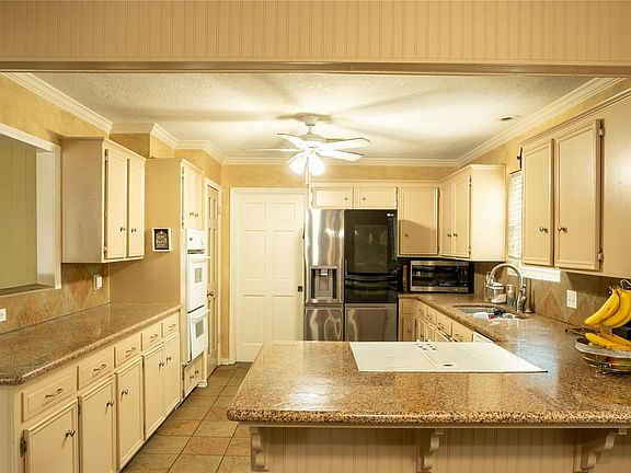 2nd image of 1514 Roanwood Dr