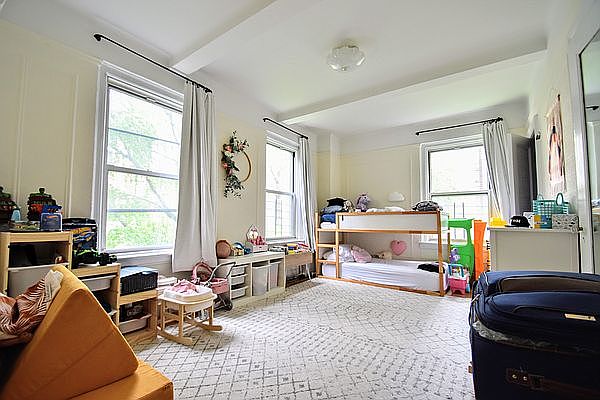 1st image of 165 W 91st St APT 3D