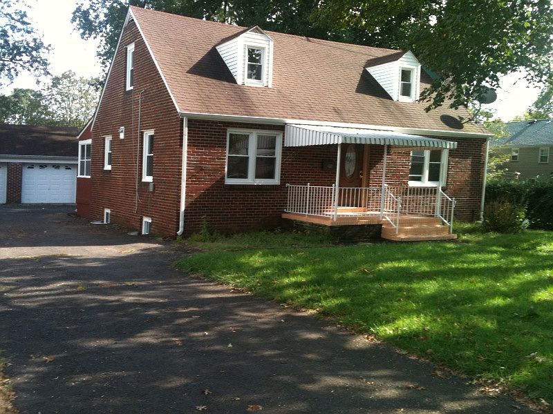 1st image of 645 Ayres Ave