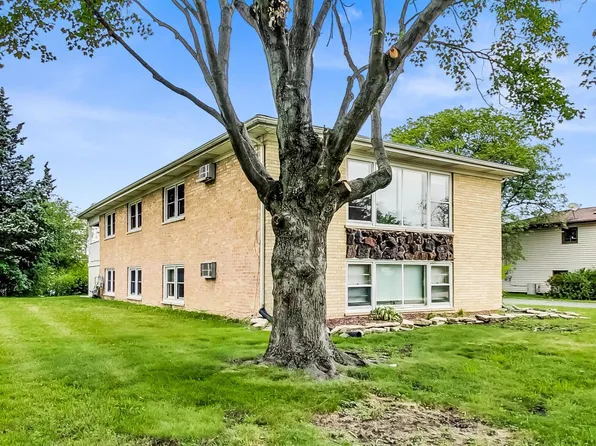 16W674 56th Pl, Clarendon Hills, IL 60514
