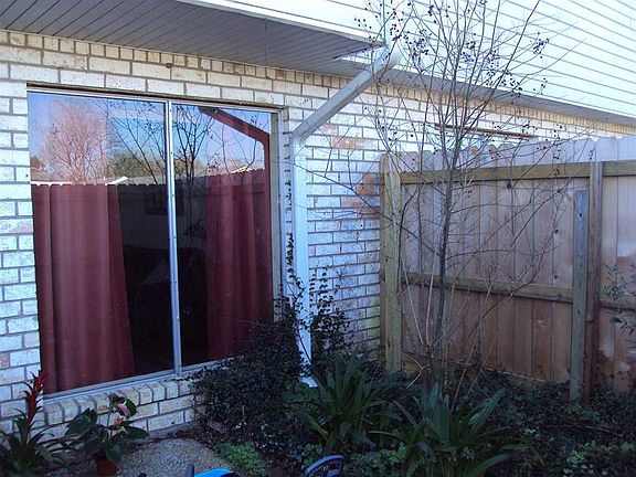 4th image of 5975 Fairmeadow St