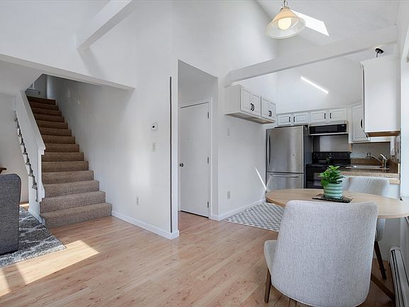 4th image of 23 Schofield Rd #23