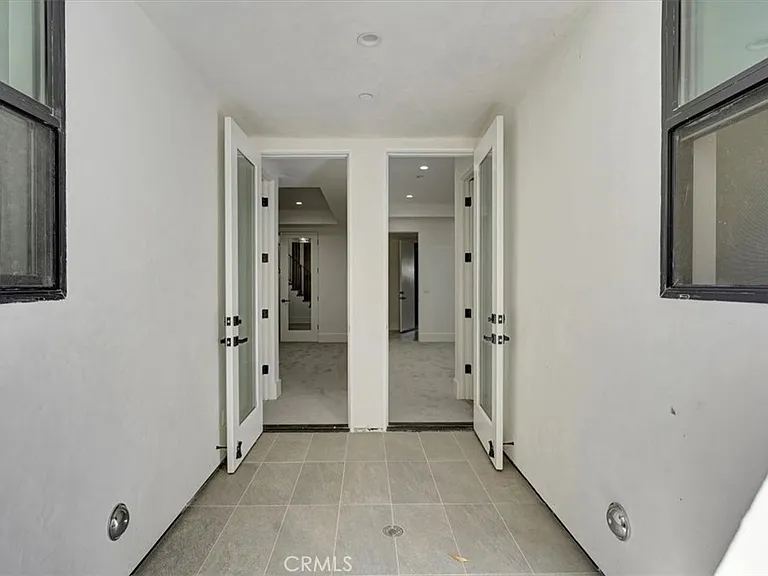 5520 Woodlake Ave — Photo 29