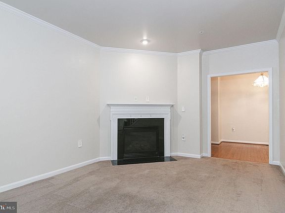 5th image of 16819 Nuttal Oak Pl