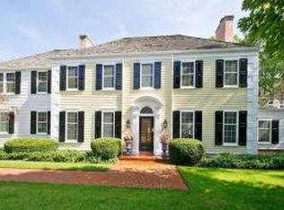 7730 N Merrie Ln, Fox Pt, WI 53217