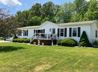 215 Hidden Rdg, Morrice, MI 48857