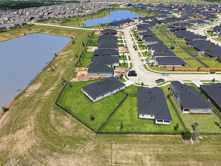 6127 Bella Breeze Dr — Photo 38
