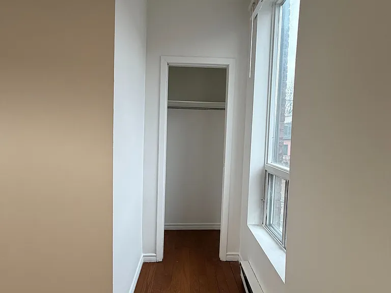 968 Bathurst St #4 — Photo 9
