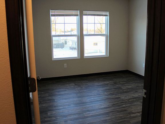 2nd image of 1041-1043 12th Ave S #1041
