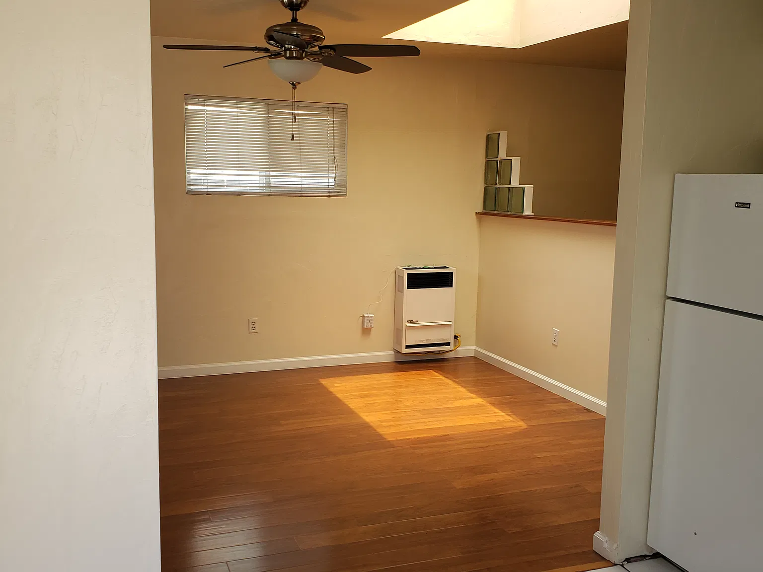 Studio, 440 sqft, $1,995 — Photo 1
