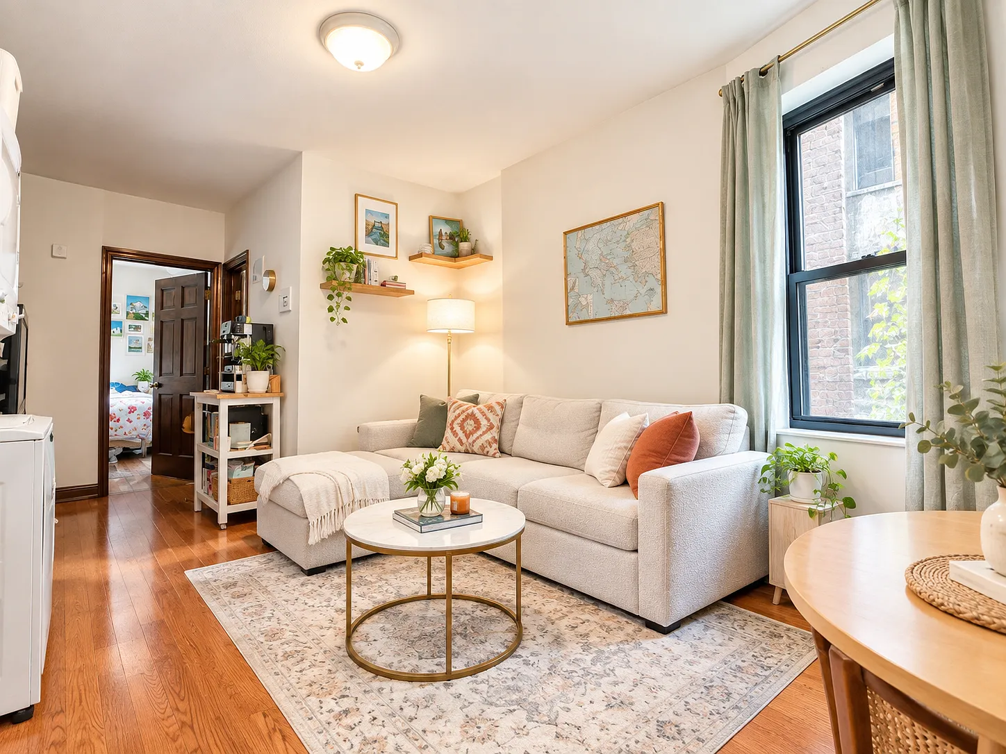 32 Saint Mark's Place — Photo 1