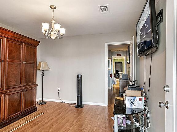 4th image of 8826 Pritchard Pl