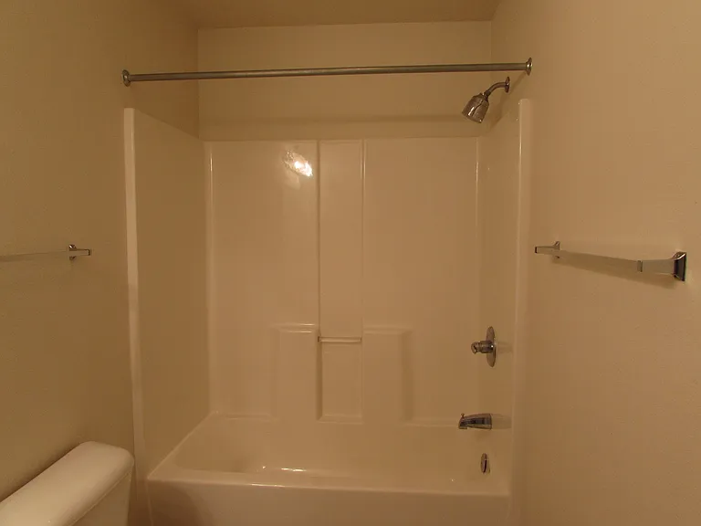 114 Andrews Dr — Photo 24