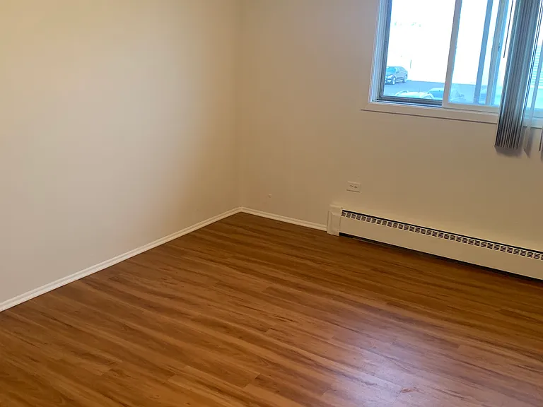 288 Oxford Ave #7 — Photo 3