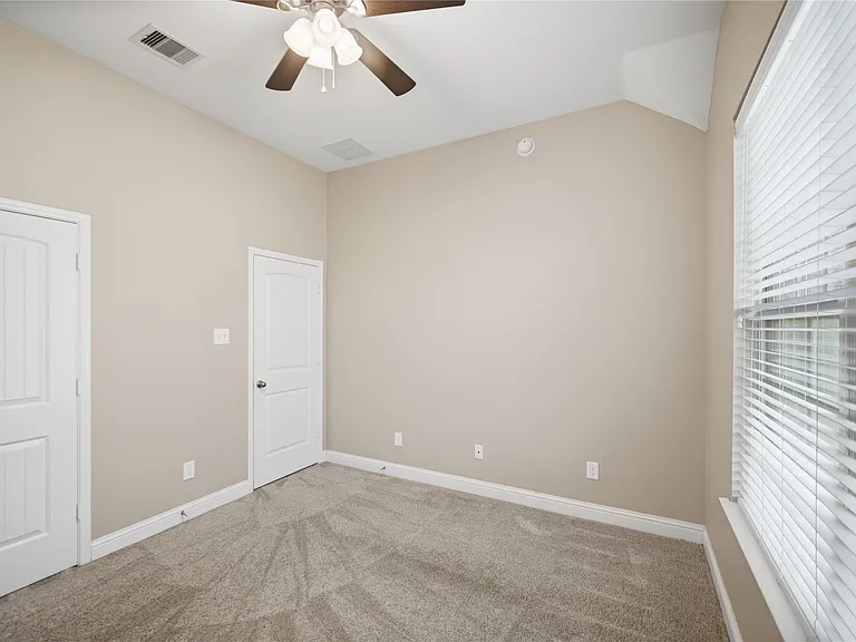 14915 Violet Willow Ct — Photo 5