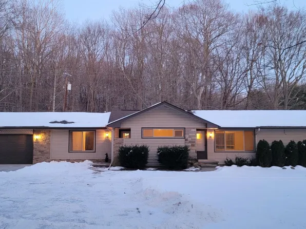 4265 County Line Rd, Casco, MI 48064