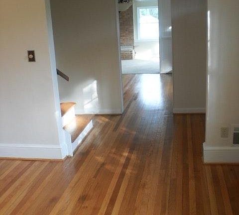 4th image of 3425 Westmoreland Dr