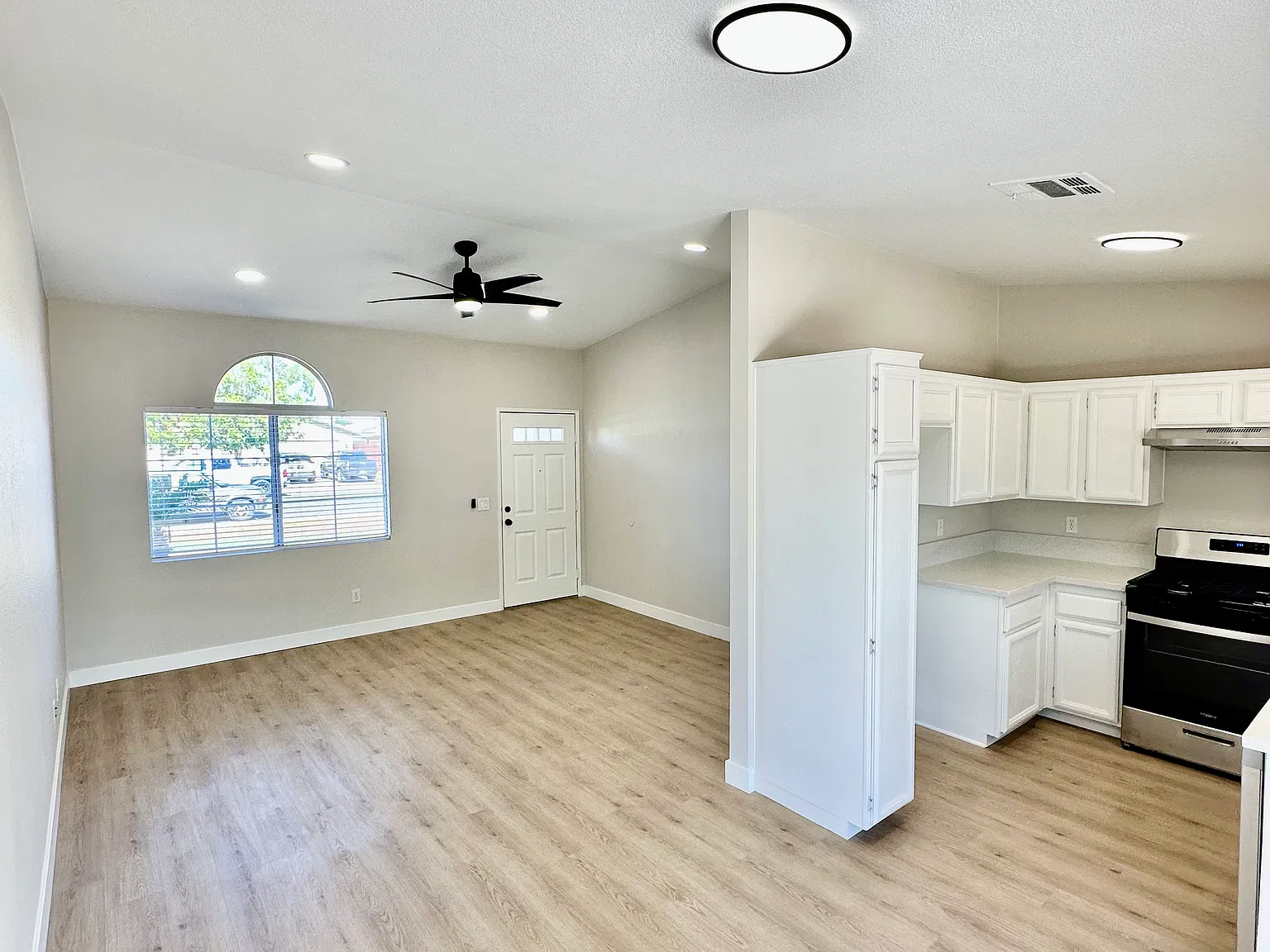 660 Joshua Tree St — Photo 4