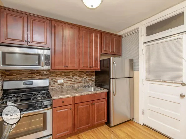 3244 Oak Park Ave APT 6, Berwyn, IL 60402