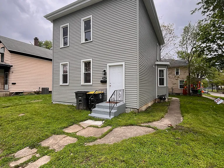 2126 Webster St #1/2 — Photo 15