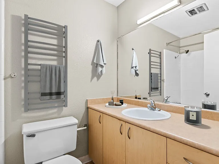 Maplewood Apartments — Photo 9