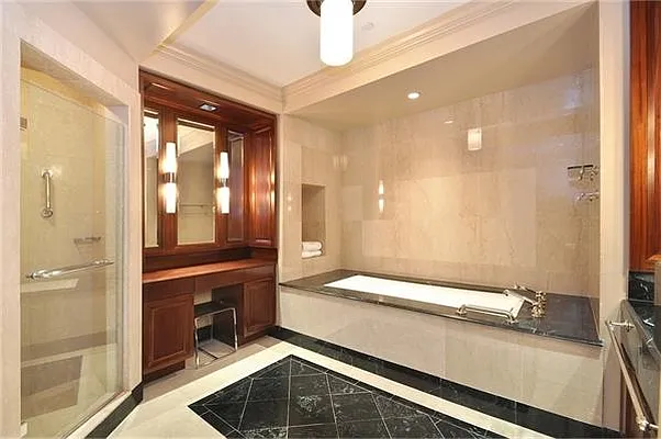 Rented by WIRE International Realty | media 21