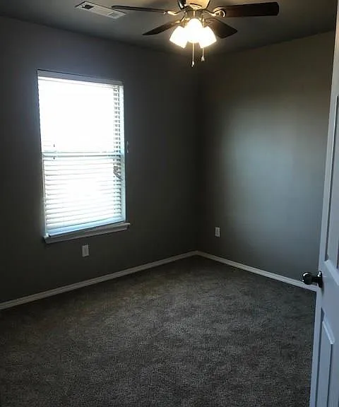 604 SW Loudon Dr #1 — Photo 13