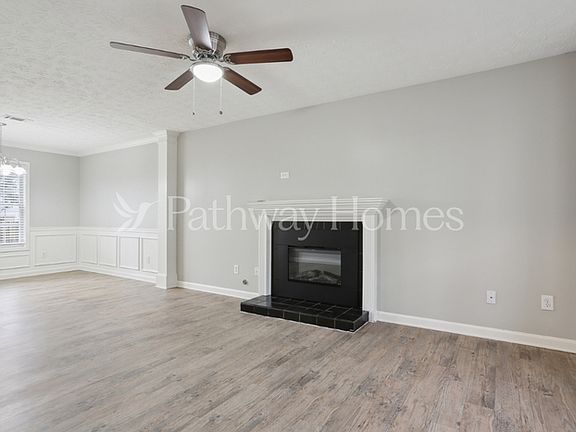 5th image of 551 Oak Vista Ct