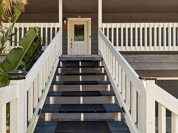 3rd image of 9901 BAY DRIVE
