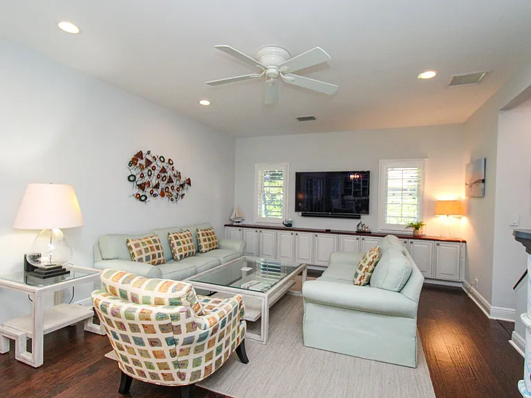 2150 Marina Dr — Photo 38
