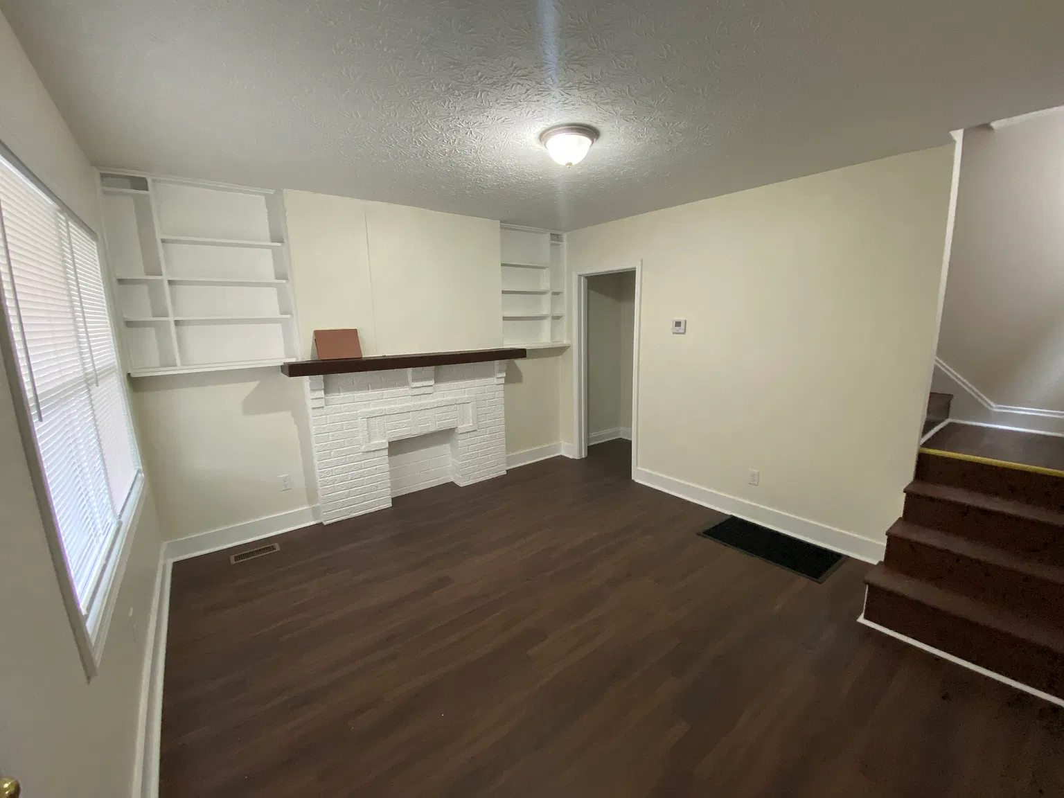 2 bed, $1,300 — Photo 3