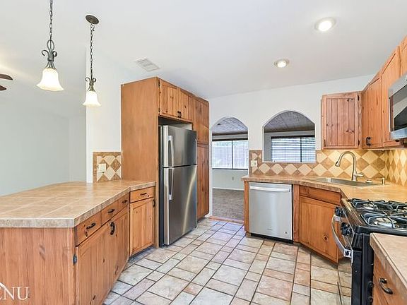 2nd image of 5831 N Edenbrook Ln