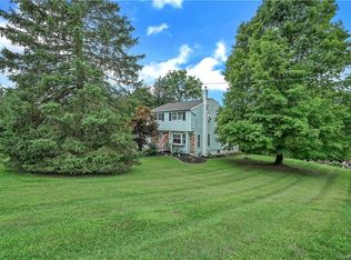 2 Hawthorne Dr, Monroe, NY 10950