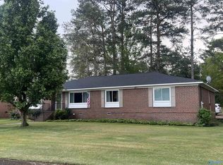 1276 Sangster Rd, Gadsden, AL 35901