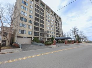 55 River Rd APT 2D, Manchester, NH 03104