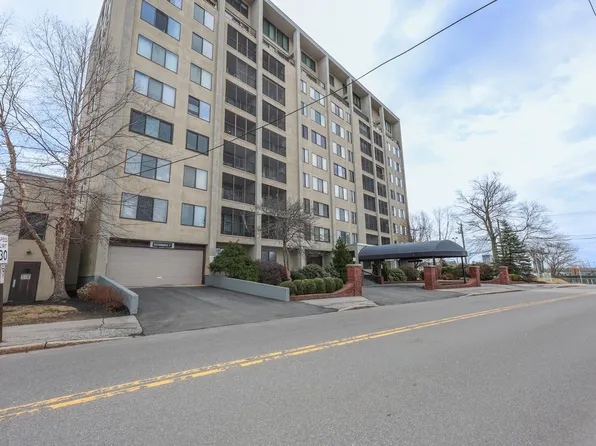 55 River Road #2D, Manchester, NH 03104