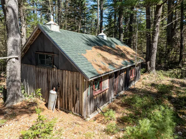 14 Lyons Den Road, Northfield, ME 04654