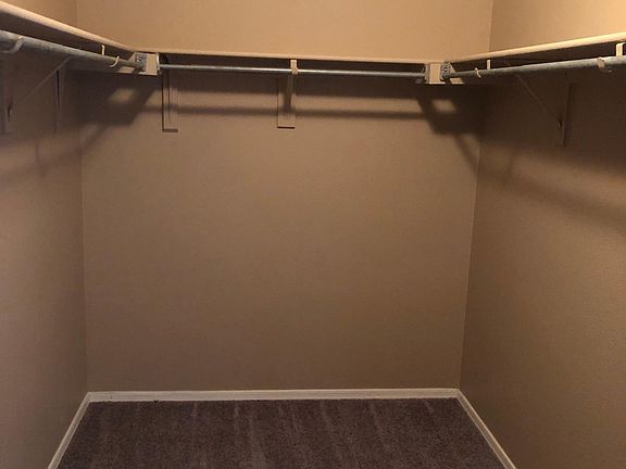 4th image of 2070 E Spruce Dr