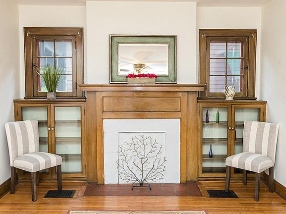 5th image of 425 Glen Echo Cir