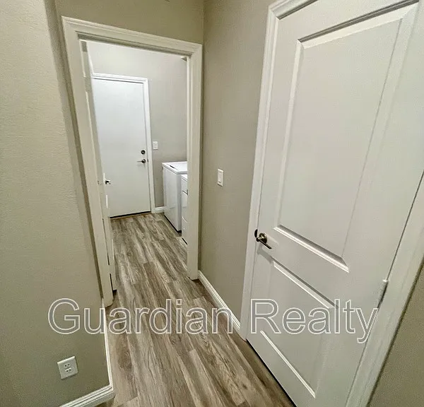 3189 Brynley Ave — Photo 6