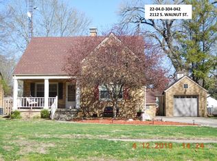 2112 S Walnut St, Springfield, IL 62704
